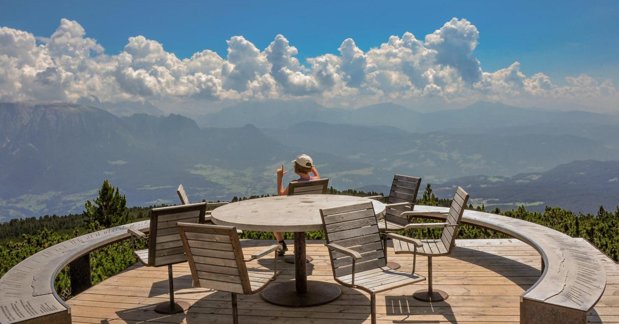Berghotel Zum Zirm Collalbo Exterior foto